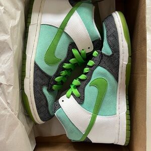 Nike Green and White dunks